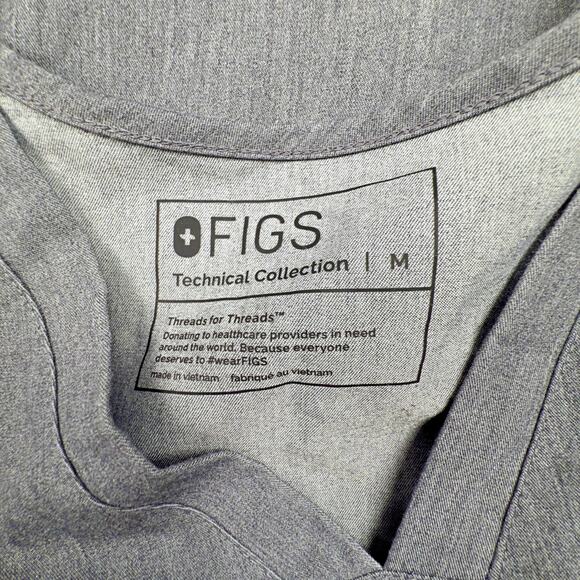 FIGS Technical Collection Casma Three Pocket Scrub Top Graphite Gray MEDIUM - Picture 4 of 6